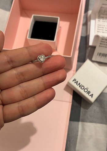 Pandora Pandora Kalp Yüzük ve Hediye Kutusu