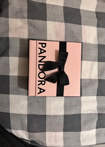 Pandora Kalp Yüzük ve Hediye Kutusu