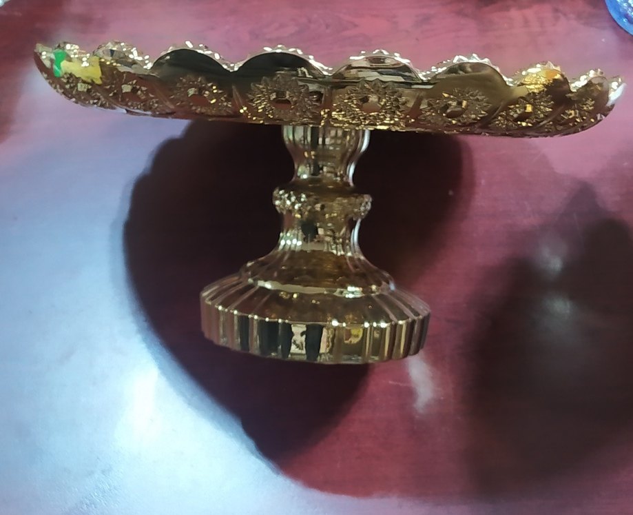 Parlak Altın Renkli Klasik Sunumluk - Görsel 4