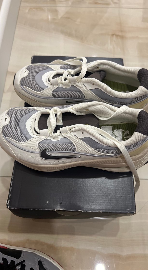 Kadın Beyaz Gri Bağcıklı Spor Ayakkabı - Görsel 2