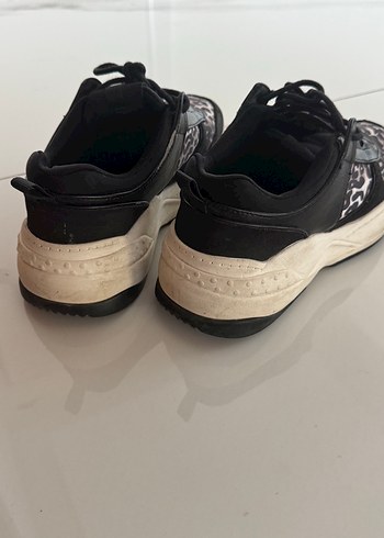 37 Beden siyah Renk Zara Yılan Desenli Platform Topuklu Spor Ayakkabı