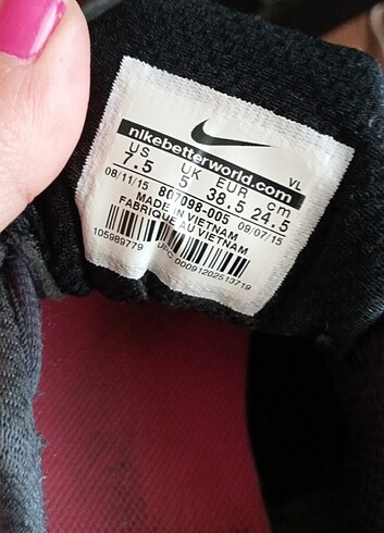 38,5 Beden Nike spor ayakkabı