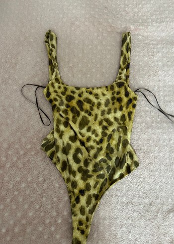 Zara Leopar Desenli Fermuarlı Kadın Mayo