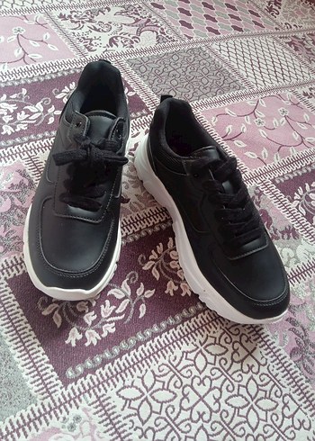 Kadın Siyah Bağcıklı Spor Ayakkabı - Görsel 3