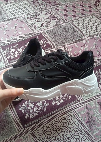 Kadın Siyah Bağcıklı Spor Ayakkabı - Görsel 4