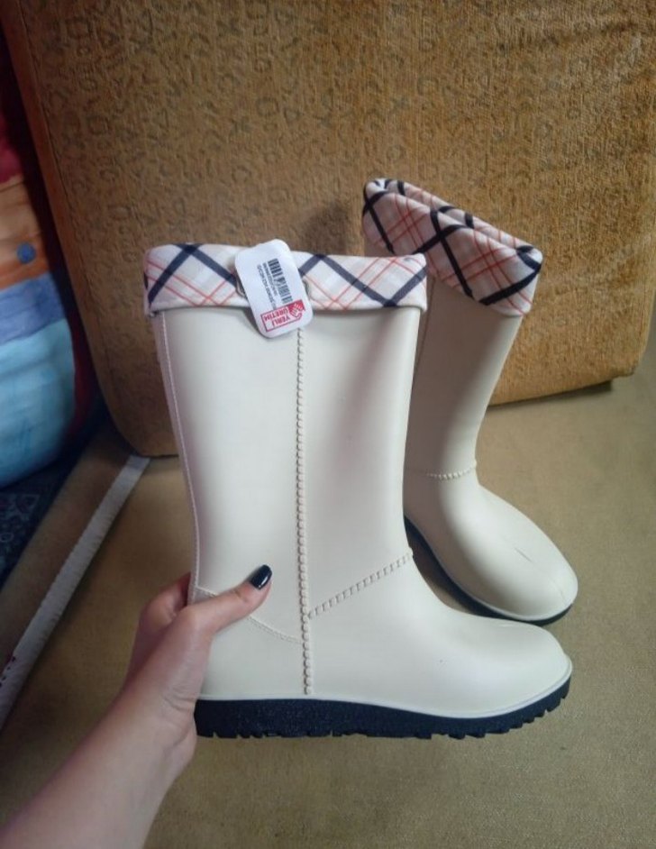 Beyaz Cırtlı Kauçuk Çizme - Görsel 4