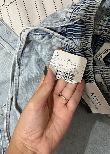 LC Waikiki Mavi Beli Lastikli Bağcıklı Mom Jean