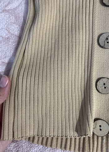 Düğmeli Bej V Yaka Triko Hırka - Görsel 2