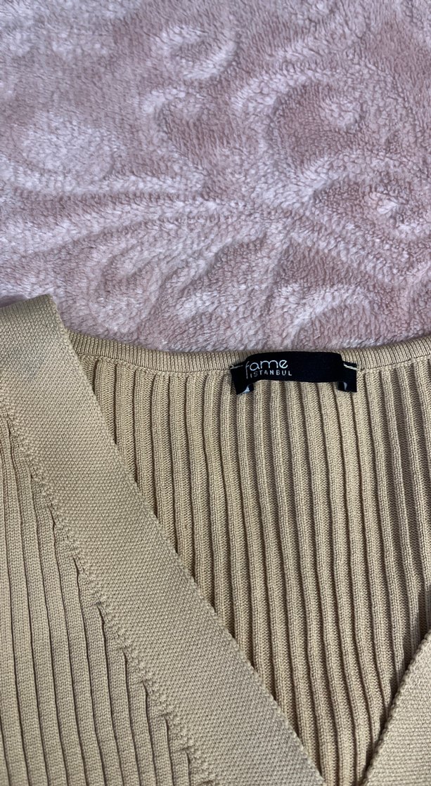 Düğmeli Bej V Yaka Triko Hırka - Görsel 4