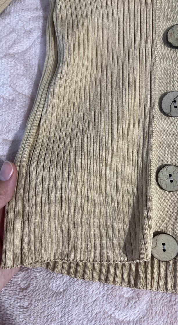 Düğmeli Bej V Yaka Triko Hırka - Görsel 2