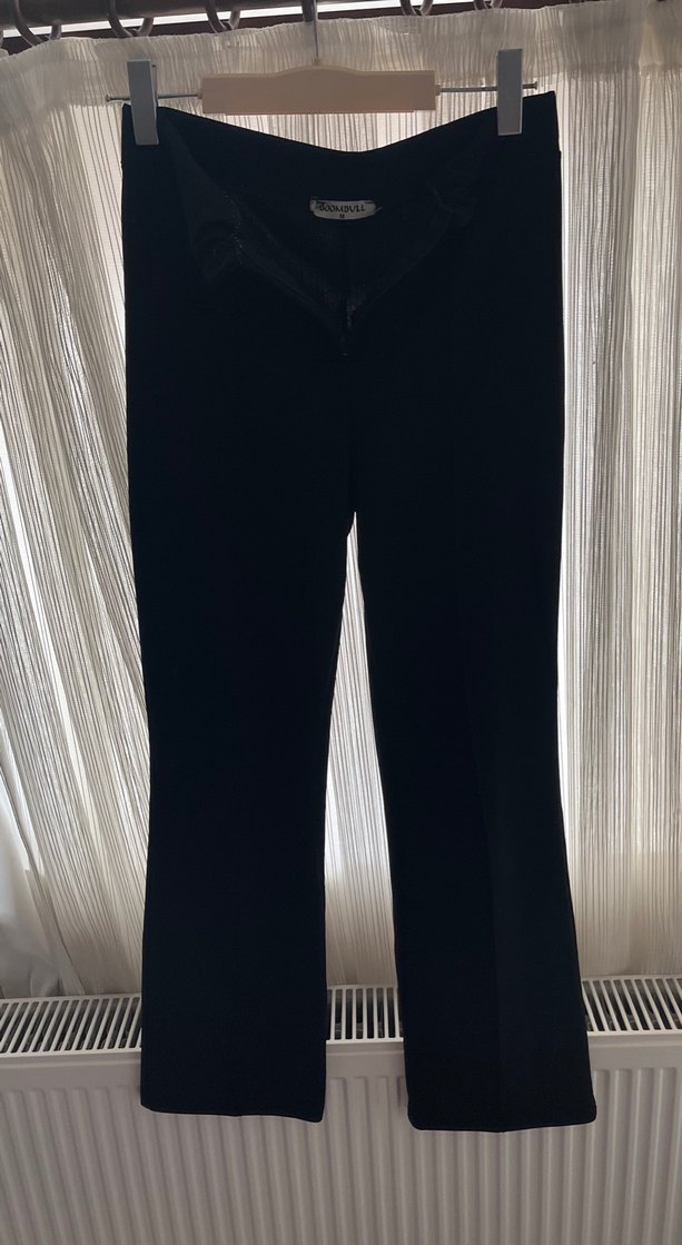 Siyah Düğmeli Kadın Kumaş Pantolon - Görsel 3