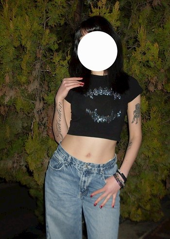 Sheinside Siyah Vampire Teeth Crop Tisort