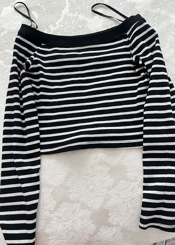 Çizgili Siyah Beyaz Triko Crop Top