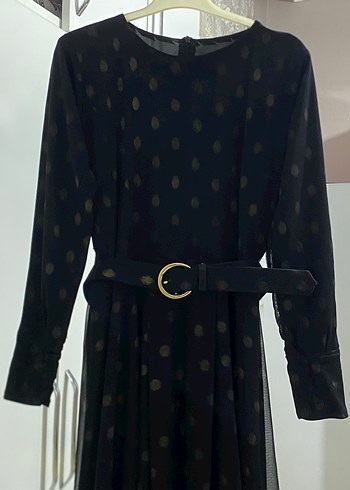 Tasarım Kemerli Siyah Puantiyeli Uzun Elbise - Görsel 2