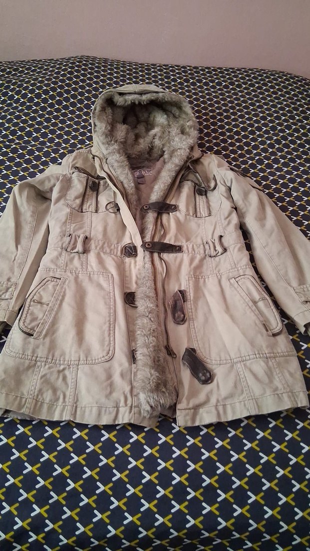 Kürk Detaylı Bej Kadın Mont - Görsel 2