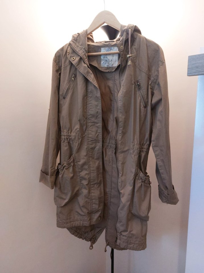 Kemerli Bej Midi Kadın Yağmurluk - Görsel 2