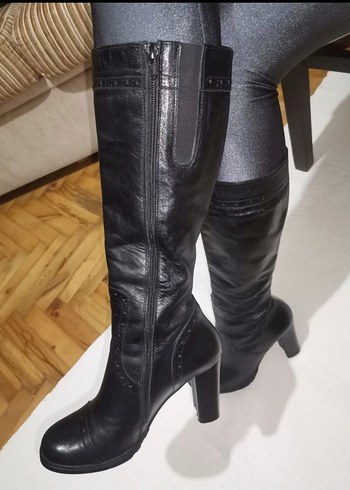 Kadın Siyah Deri Dizaltı Çizme