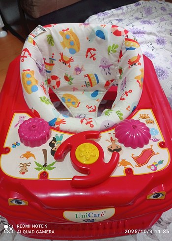 HelloBaby oyuncaklı bebek yürüteci