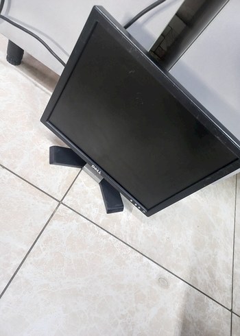  Beden Renk Dell Siyah Monitör