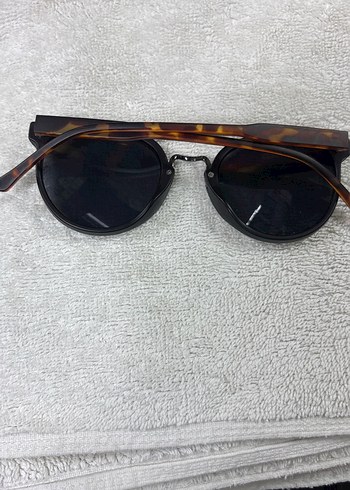 Minimalist Gri Kadın Gözlüğü, Tokalı - Görsel 3