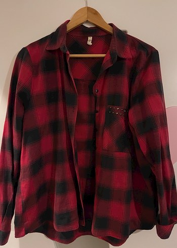 Kırmızı Düğmeli Uzun Kollu Gömlek - Görsel 2