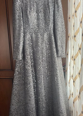 Gri Uzun Kollu Drapeli Abiye Elbise - Görsel 2