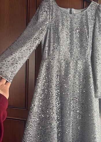 Gri Uzun Kollu Drapeli Abiye Elbise - Görsel 4