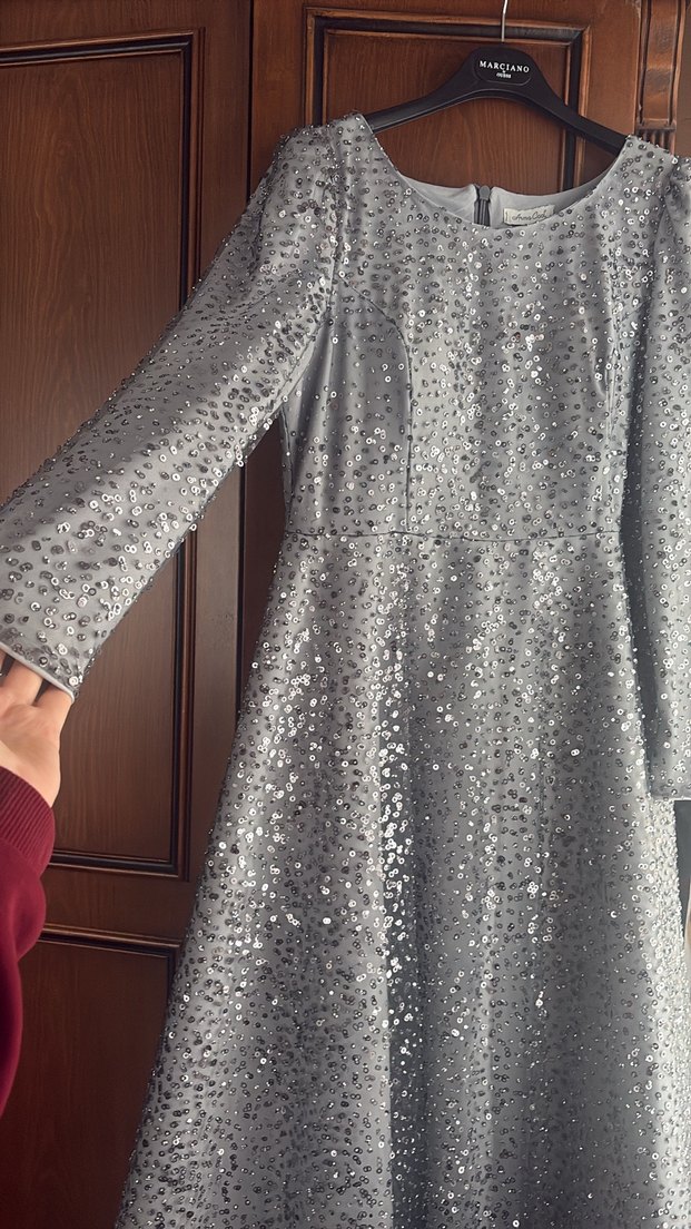 Gri Uzun Kollu Drapeli Abiye Elbise - Görsel 4