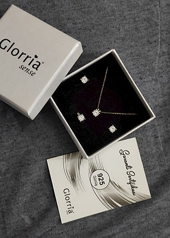 Minimalist Beyaz Taşlı Gümüş Kadın Takı Seti - Görsel 3