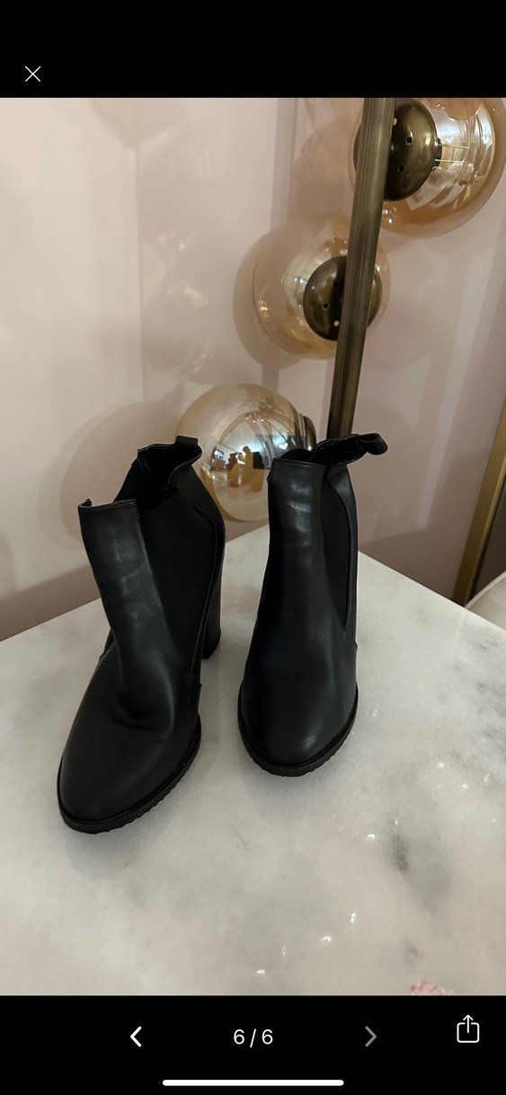 Siyah Deri Tokalı Kadın Topuklu Bot - Görsel 2