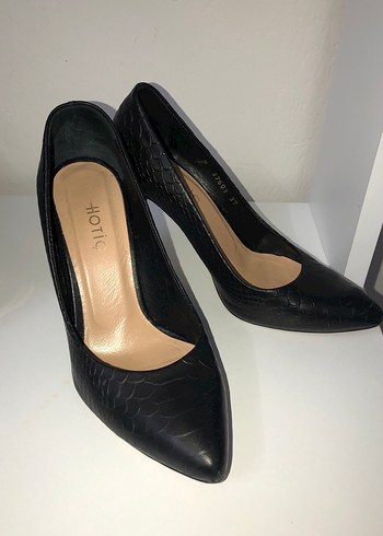 Hotiç HOTİÇ Kadın Siyah Deri Yılan Desenli Stiletto