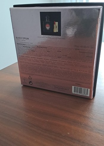 Yves Saint Laurent Yves Saint Laurent Black Opium parfüm seti
