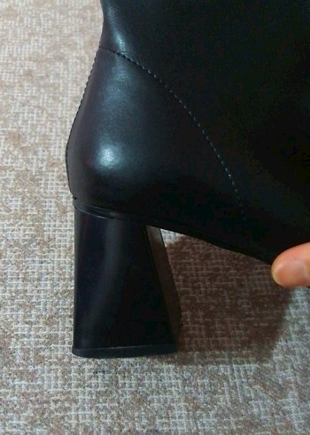 Siyah Deri Tokalı Stiletto Topuklu Kadın Bot - Görsel 7