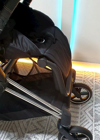 9- 36 kg Beden siyah Renk Cybex Siyah Bebek Arabası Seti
