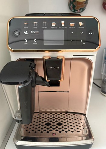 Philips LatteGo 5400 Series Tam Otomatik Kahve Makinesi