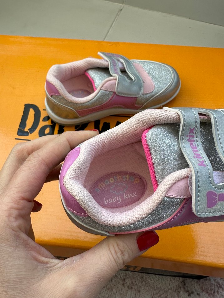 Kız Çocuk Gri-Pembe Cırt Cırtlı Spor Ayakkabı - Görsel 2