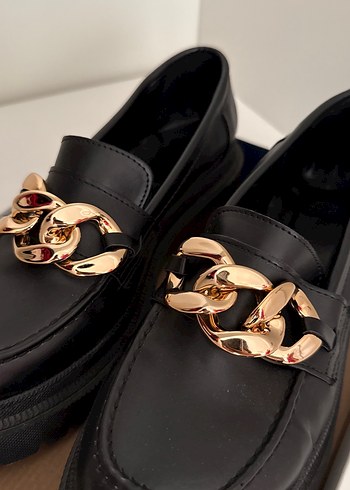 Diğer Zincir Detaylı Siyah Deri Platform Kadın Loafer