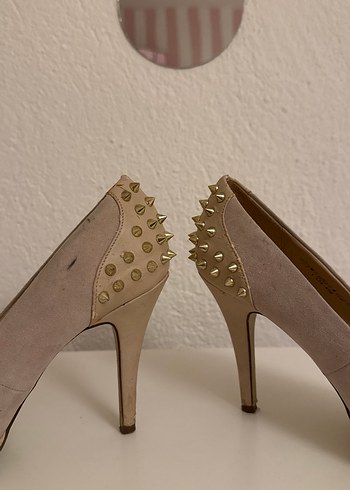 39 Beden Bej Süet Tokalı Yüksek Topuklu Stiletto