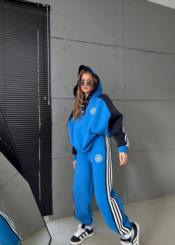 Adidas Düğmeli Yaka Detaylı Mavi Kadın Sweatshirt