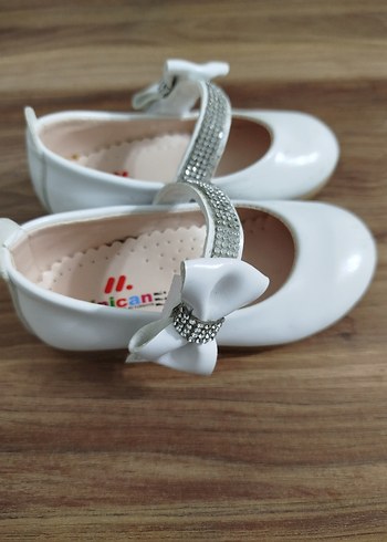 Beyaz Tokalı Kız Çocuk Babet Ayakkabı - Görsel 3