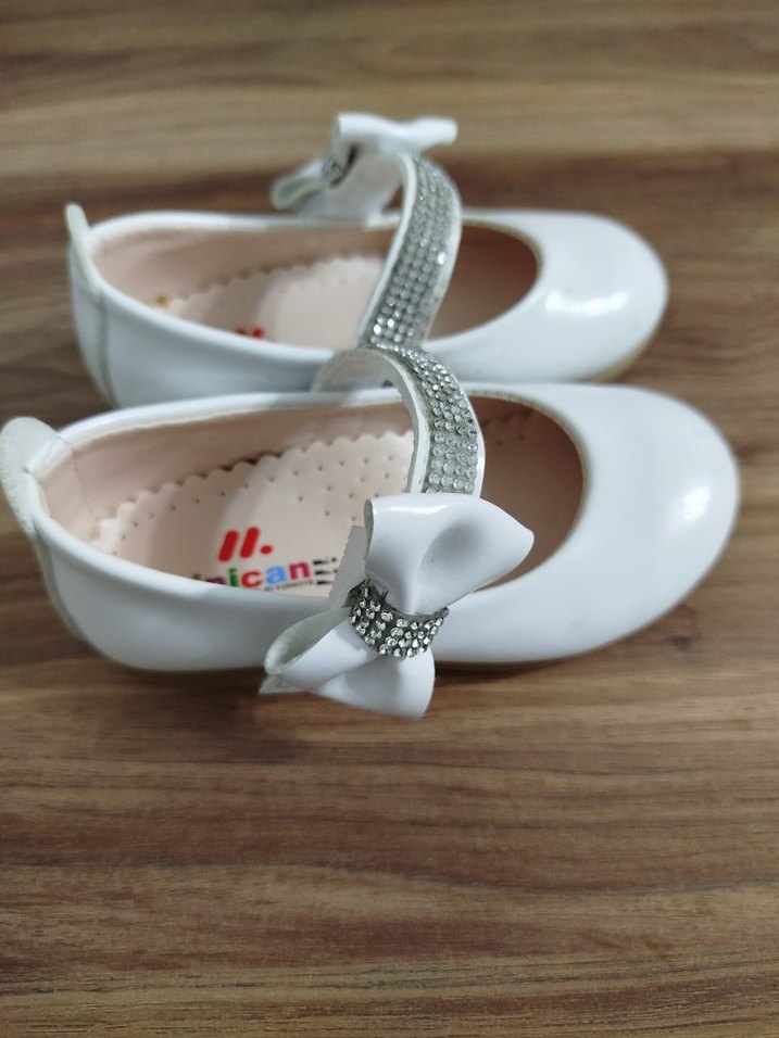 Beyaz Tokalı Kız Çocuk Babet Ayakkabı - Görsel 3