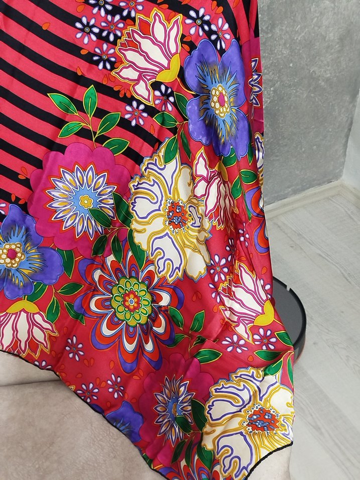 Aker Sura İpek Eşarp - Görsel 2