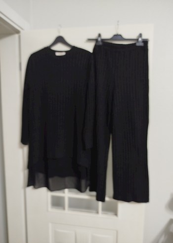 Siyah Uzun Kollu Triko Etek Ucu Şifon Tunik Pantolon Takım - Görsel 2