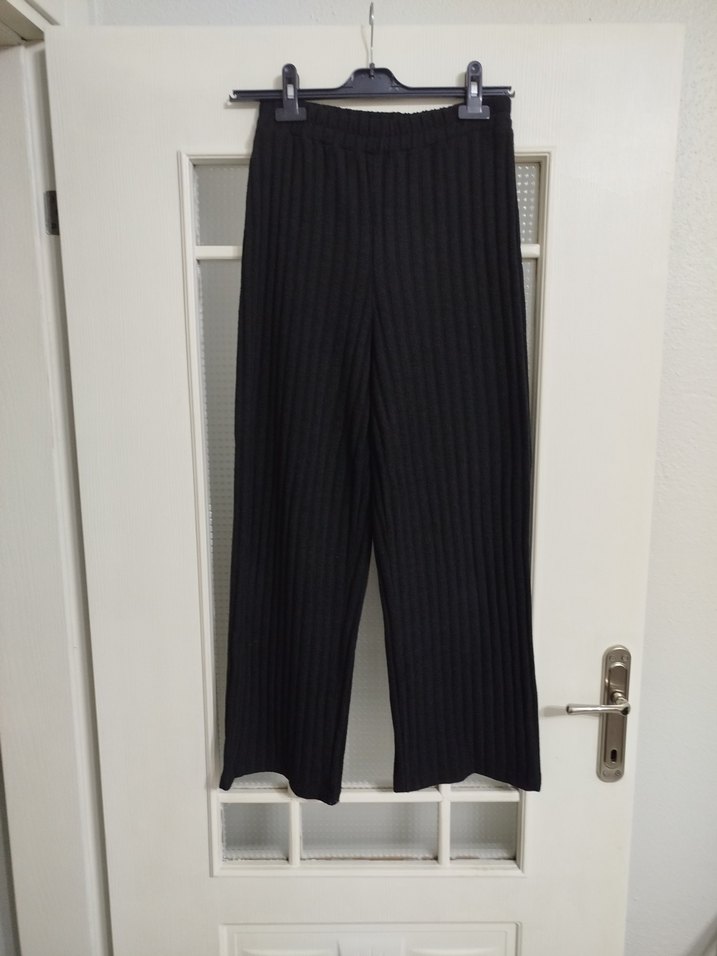 Siyah Uzun Kollu Triko Etek Ucu Şifon Tunik Pantolon Takım - Görsel 4