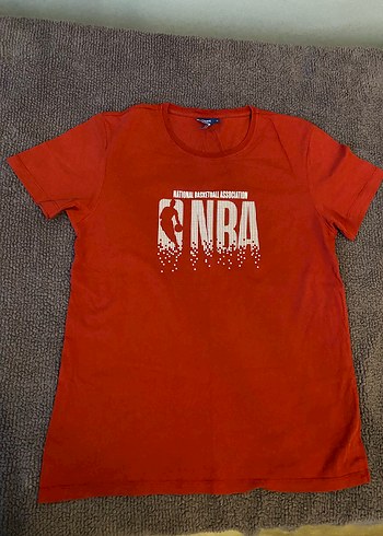 Kız Çocuk Kırmızı NBA Baskılı Tişört