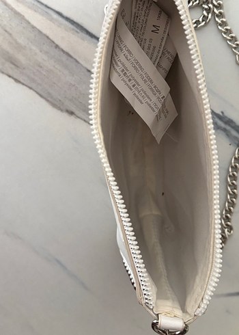 Stradivarius Beyaz Zincir Detaylı Mini Deri Çanta