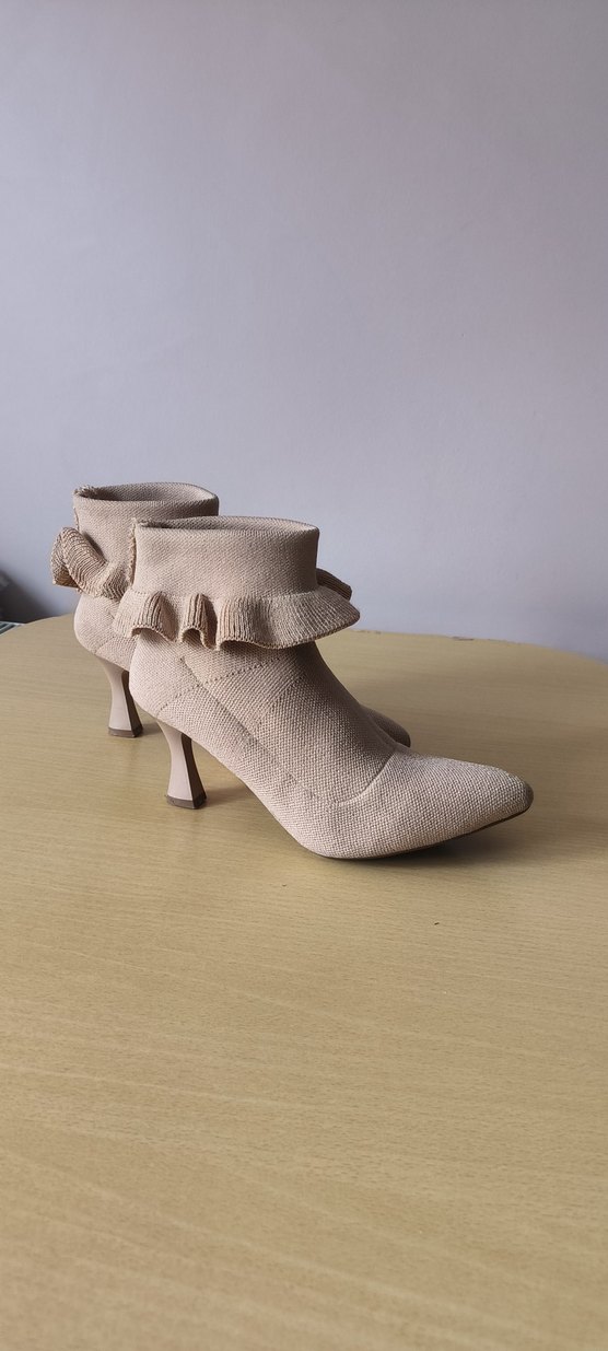 38 numara Bej Kadın Dolgu Topuk Bot - Görsel 3