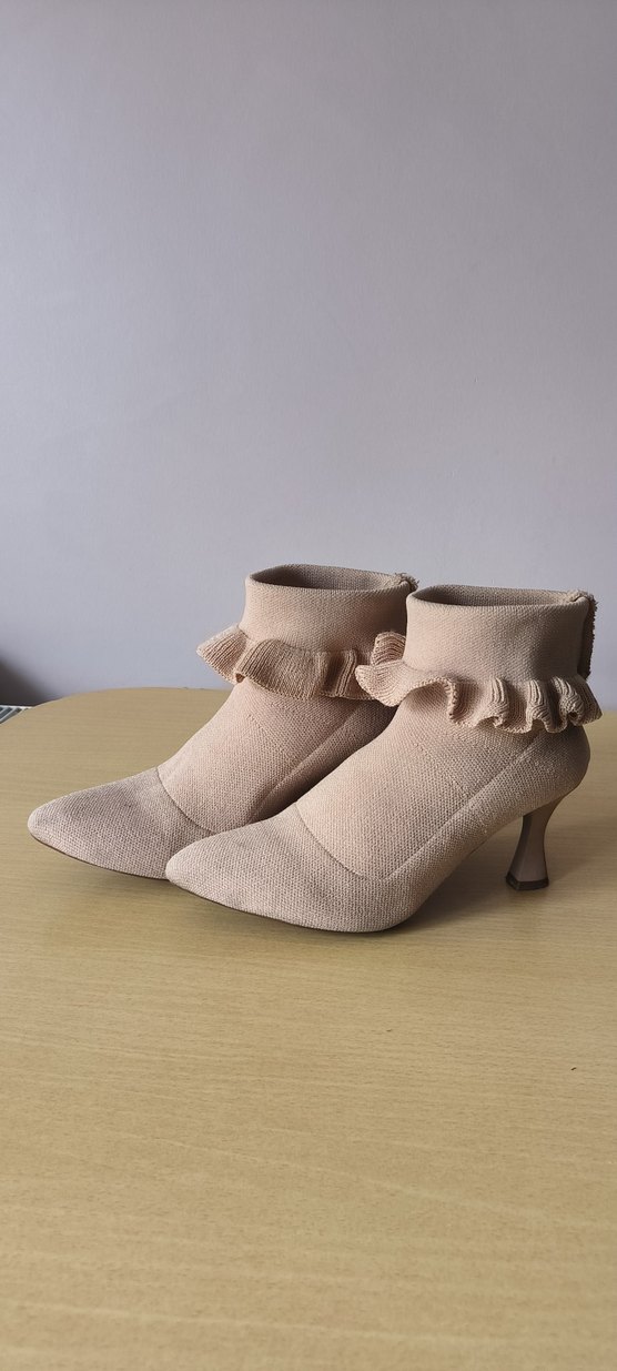 38 numara Bej Kadın Dolgu Topuk Bot - Görsel 2