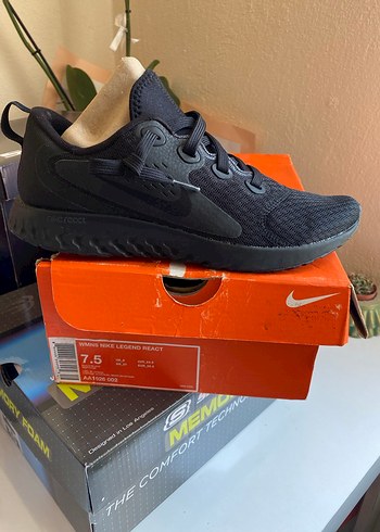 38,5 Beden Nike Spor Ayakkabı