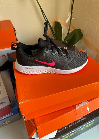 Nike Nike Kadın Spor Ayakkabı